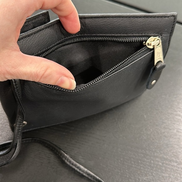 Harley-Davidson University Leather Bag with Clear ID Window - Picture 4 of 9